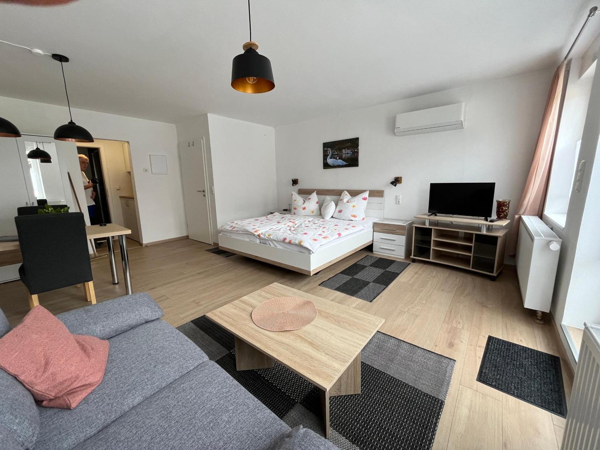 Ferienwohnungen Und Appartements - Haus Budinger Alf Exteriör bild