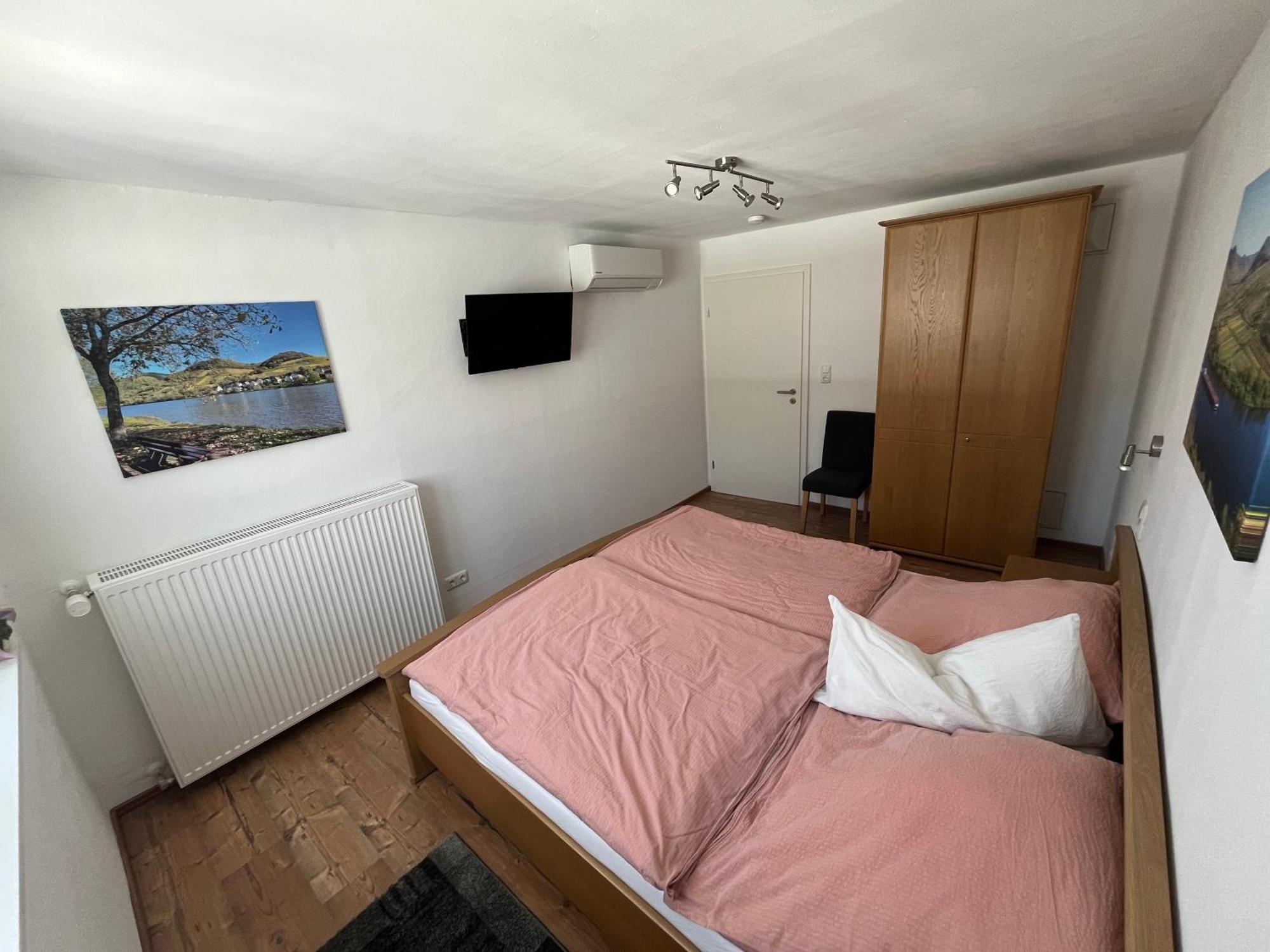 Ferienwohnungen Und Appartements - Haus Budinger Alf Exteriör bild