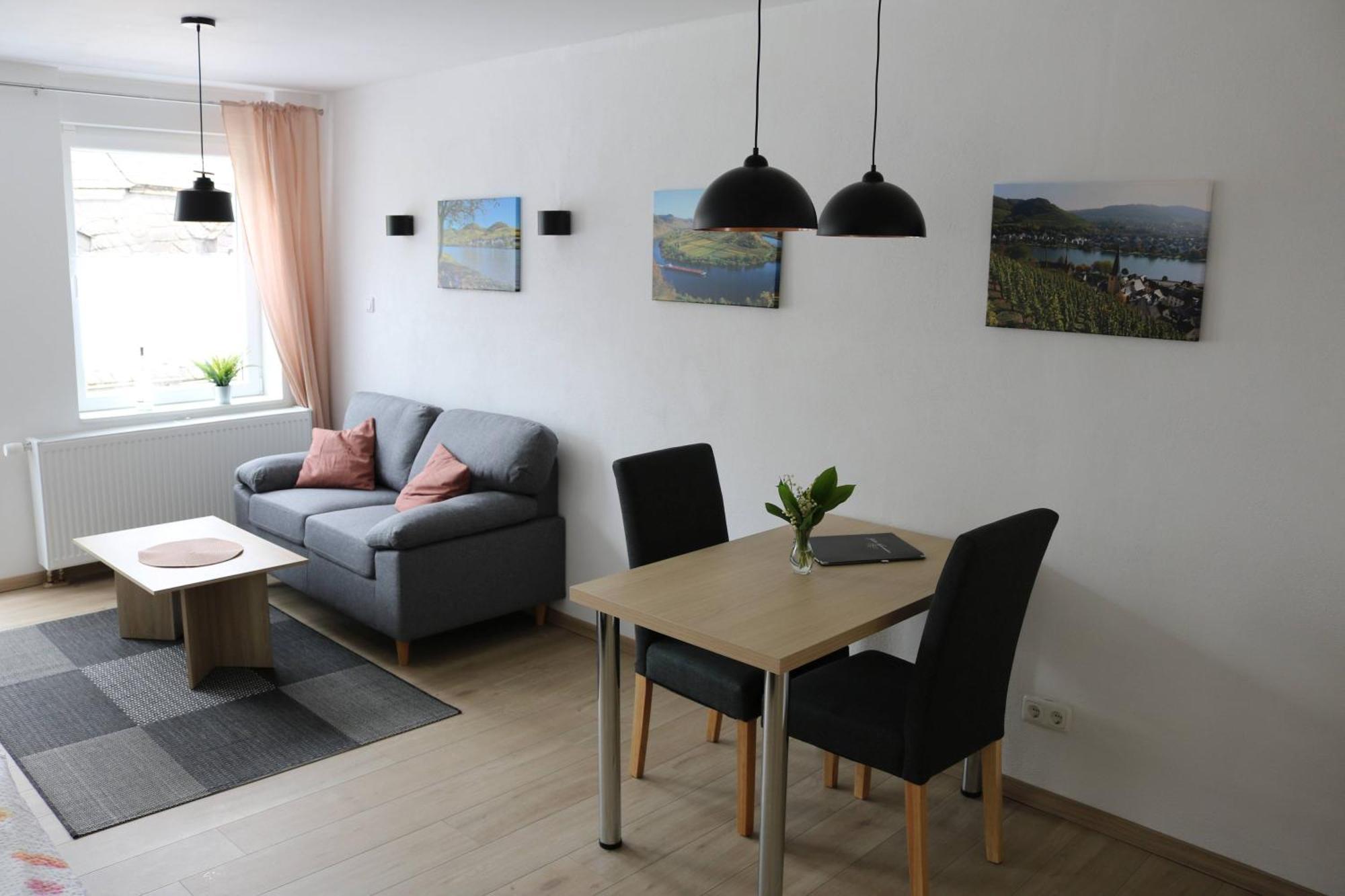 Ferienwohnungen Und Appartements - Haus Budinger Alf Exteriör bild