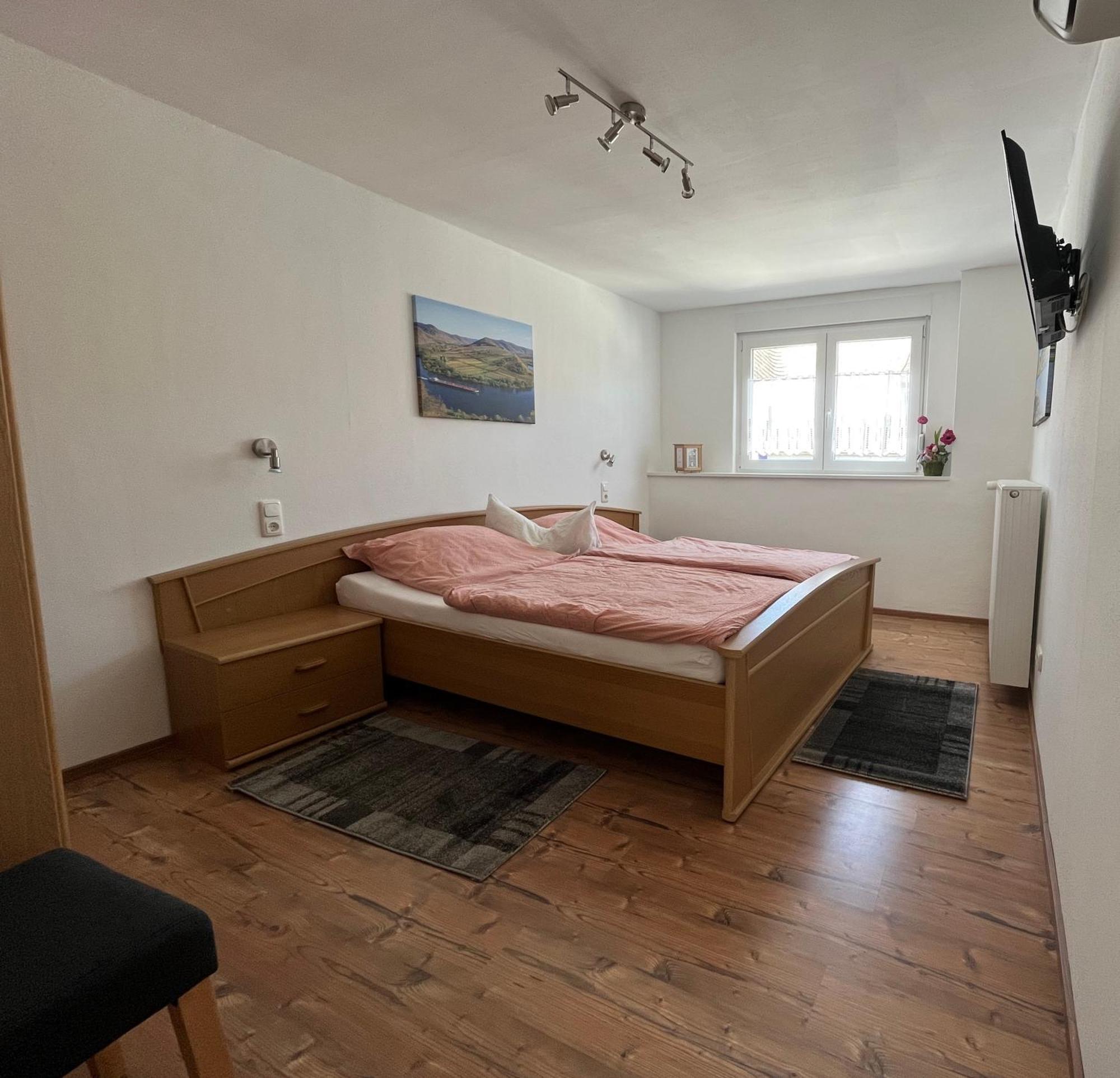Ferienwohnungen Und Appartements - Haus Budinger Alf Exteriör bild