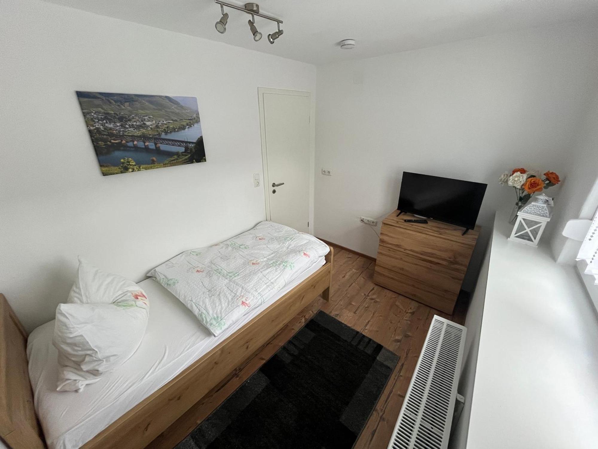 Ferienwohnungen Und Appartements - Haus Budinger Alf Exteriör bild