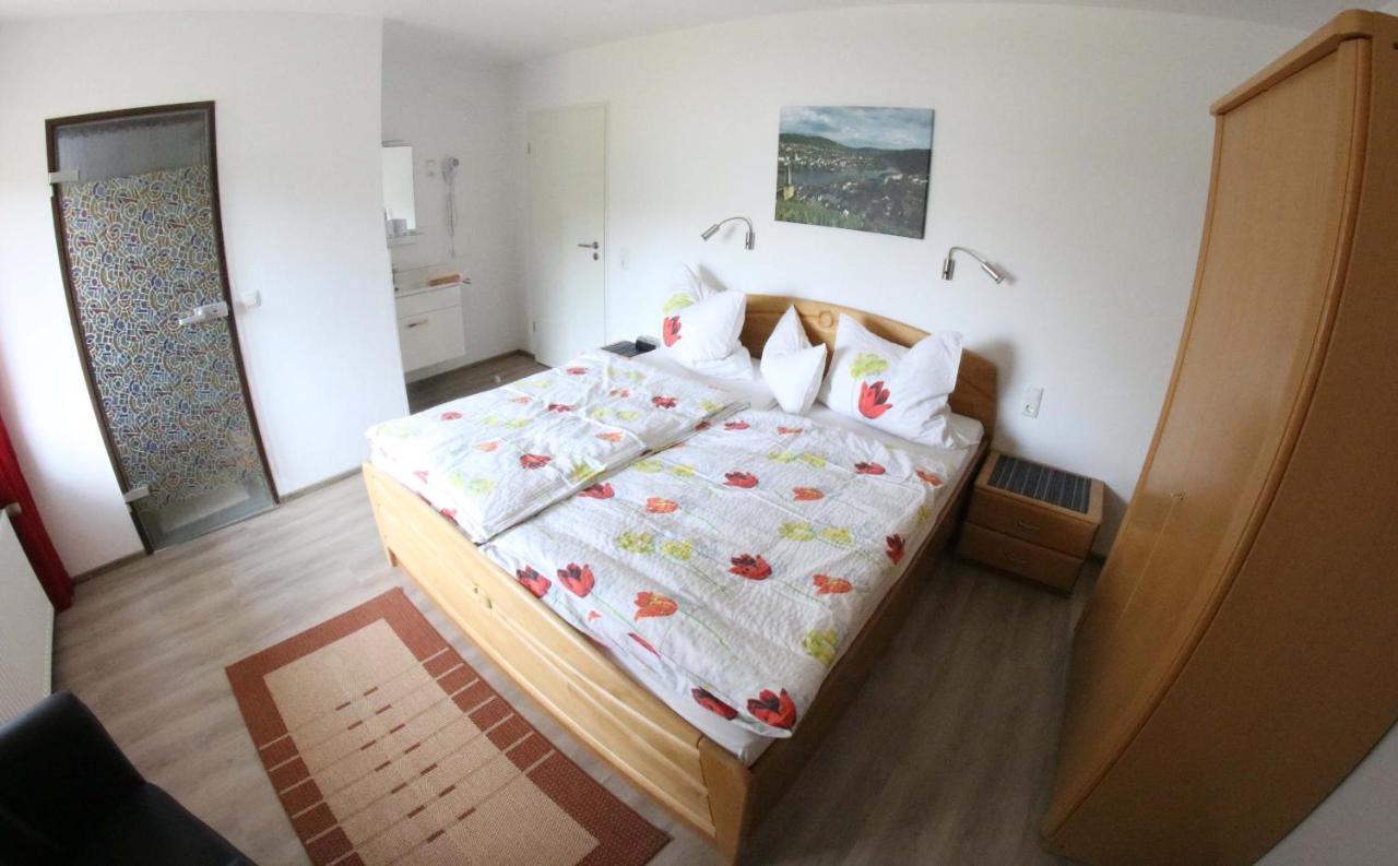 Ferienwohnungen Und Appartements - Haus Budinger Alf Exteriör bild